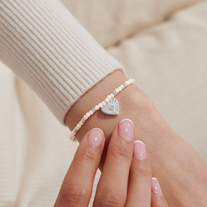Hovedbilde Armbånd BOHO BEADS HEART hvit Joma Jewellery