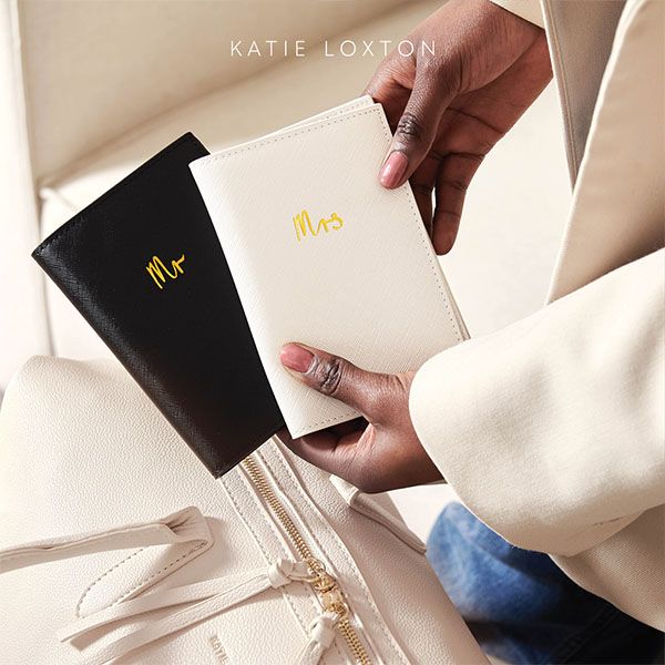 Passholder MRS Perlemorhvit Katie Loxton